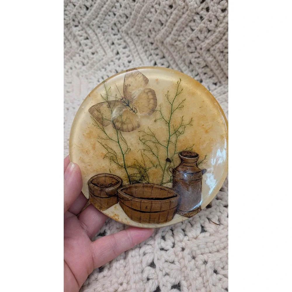 Unbranded vintage resin